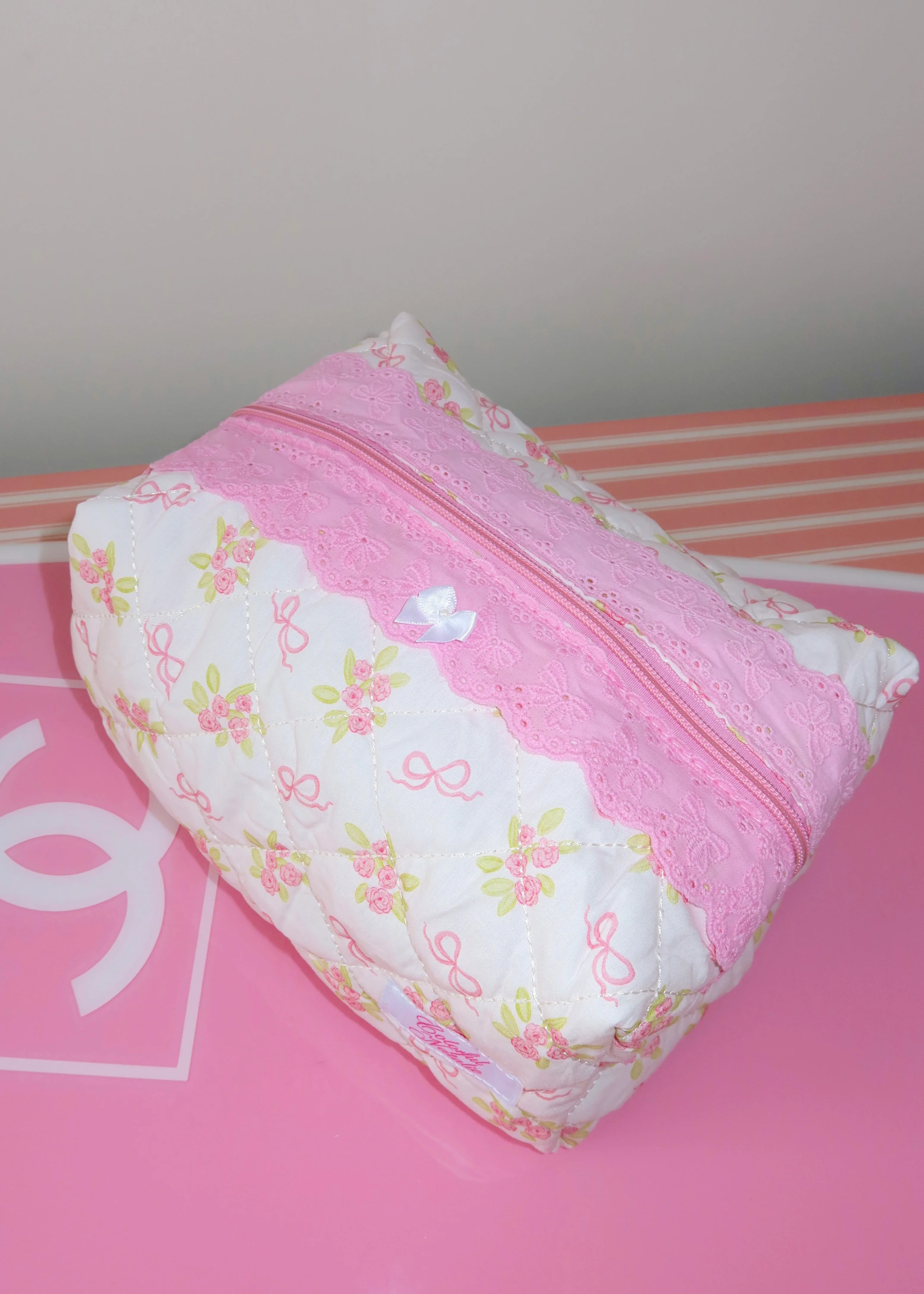 Hearts On Florals XL Makeup Bag - Image 5